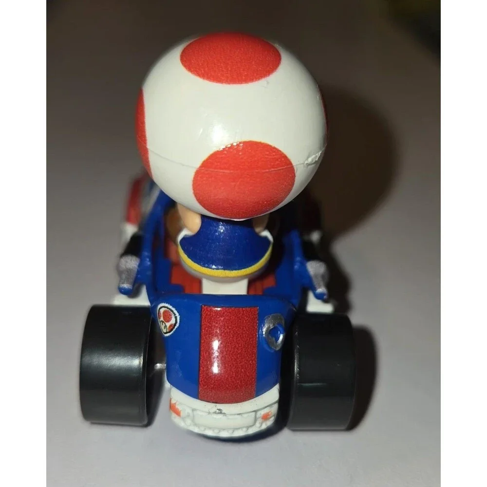 Mario Kart Hot Wheels Toad Standard Kart Die-Cast Car 2.25
